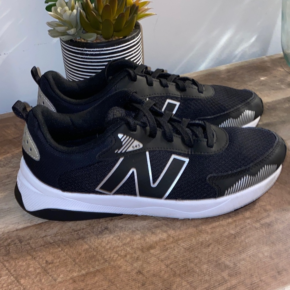 New Balance 545 Dynasoft Running Sneakers Size Youth Boys Size 5 Wide Width